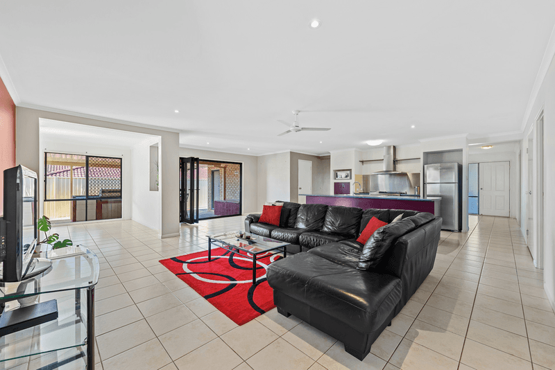 6 Civetta Court, DAKABIN, QLD 4503