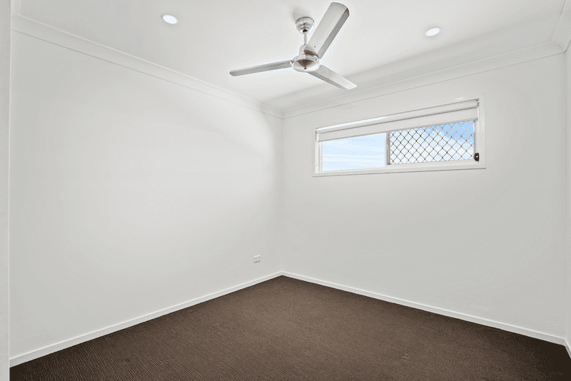 1 Hillstone Crescent, MAUDSLAND, QLD 4210