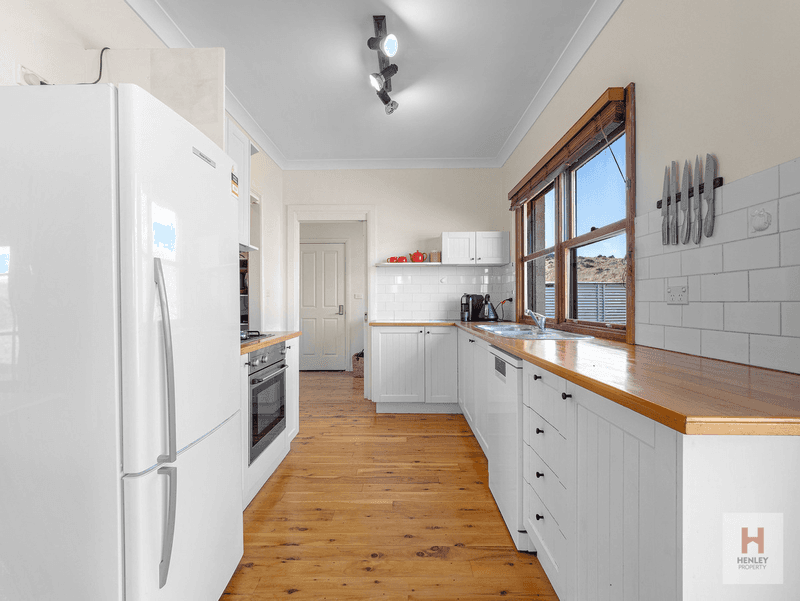 151 Mugridge Road, Jindabyne, NSW 2627