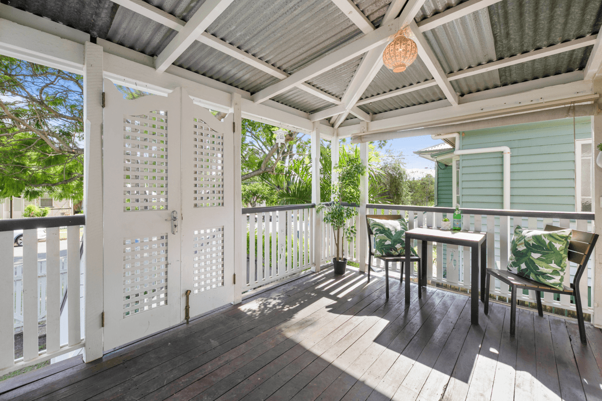 105 Dunellan Street, GREENSLOPES, QLD 4120