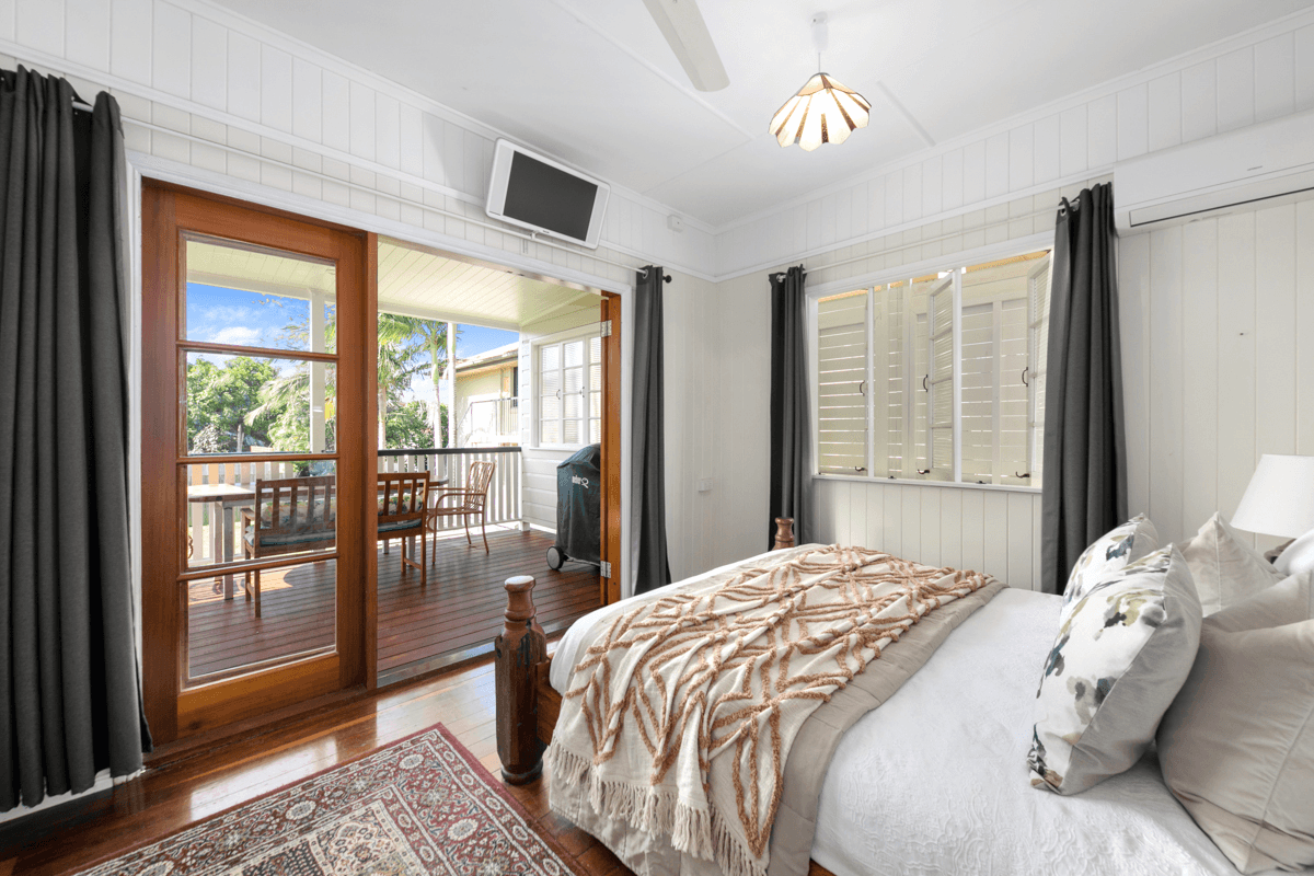 105 Dunellan Street, GREENSLOPES, QLD 4120