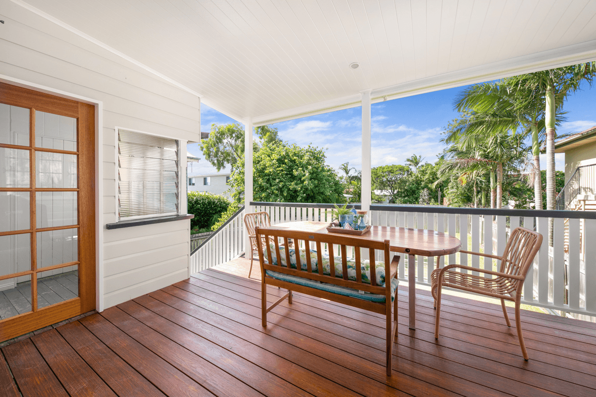 105 Dunellan Street, GREENSLOPES, QLD 4120