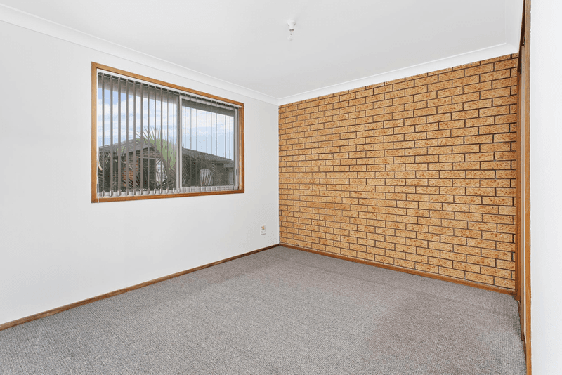 1/62-64 Peterborough Avenue, LAKE ILLAWARRA, NSW 2528