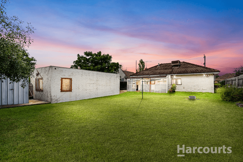 8 Dunedin Street, Maidstone, VIC 3012