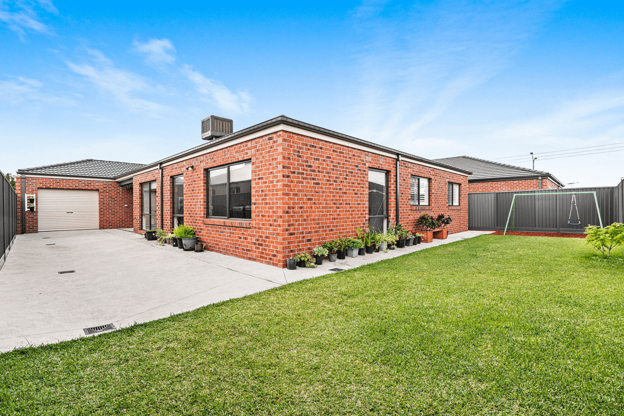 3 Canterbury Road West, LARA, VIC 3212