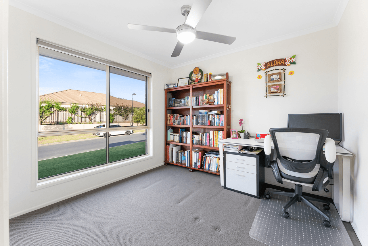 3 Chalk Circuit, NORTH LAKES, QLD 4509