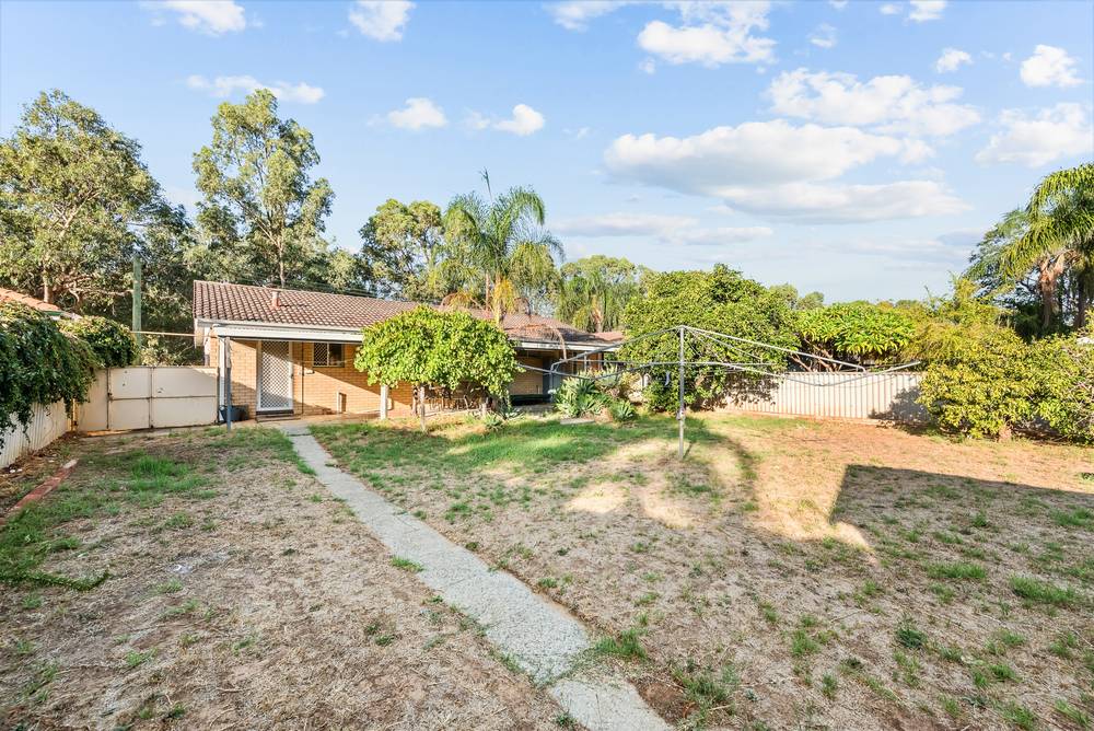 53 Parkside Drive, Thornlie, WA 6108