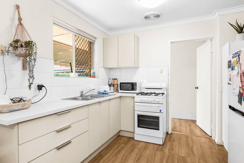 53 Parkside Drive, Thornlie, WA 6108