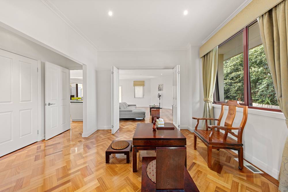 1/17 THE BOULEVARD, GLEN WAVERLEY, VIC 3150