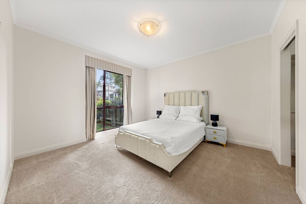 1/17 THE BOULEVARD, GLEN WAVERLEY, VIC 3150
