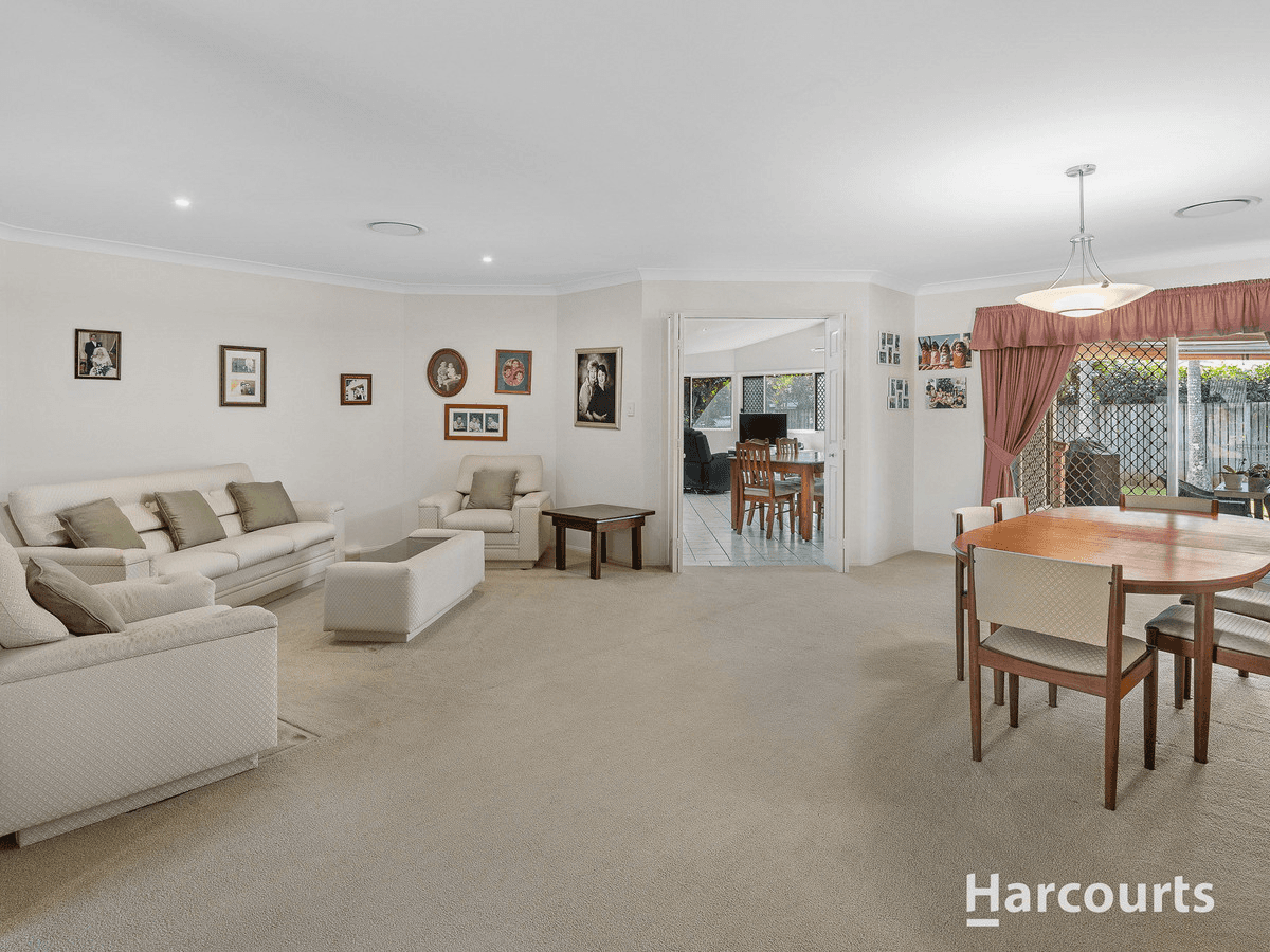 9 Glenvillan Place, Bridgeman Downs, QLD 4035