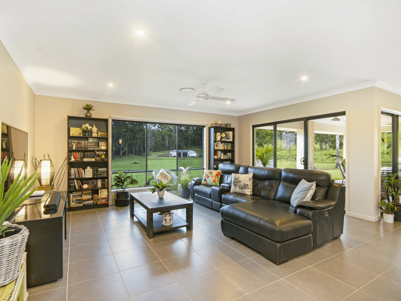 35 Ironbark Place, NAUGHTONS GAP, NSW 2470