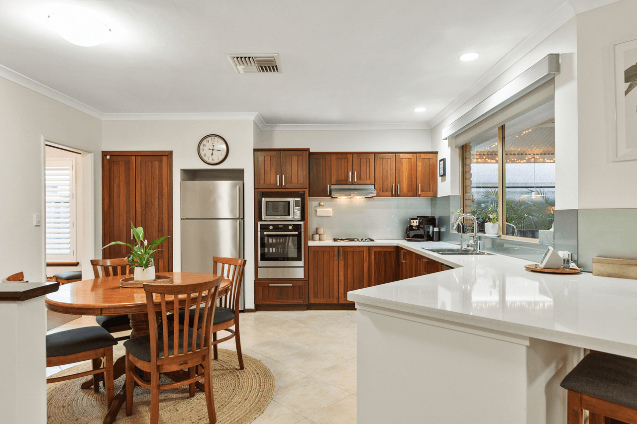 9 Timber Ridge Retreat, LEEMING, WA 6149