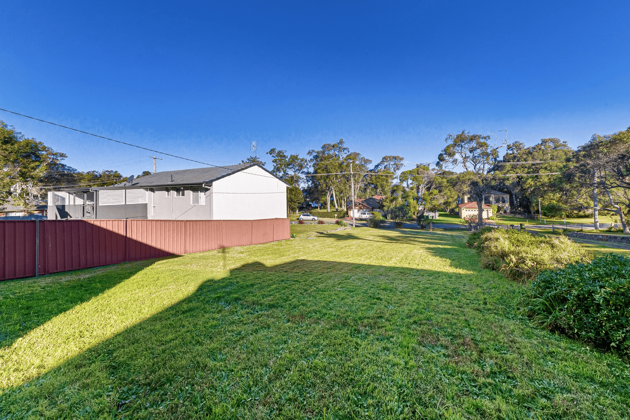 27 Kamilaroo Avenue, LAKE MUNMORAH, NSW 2259