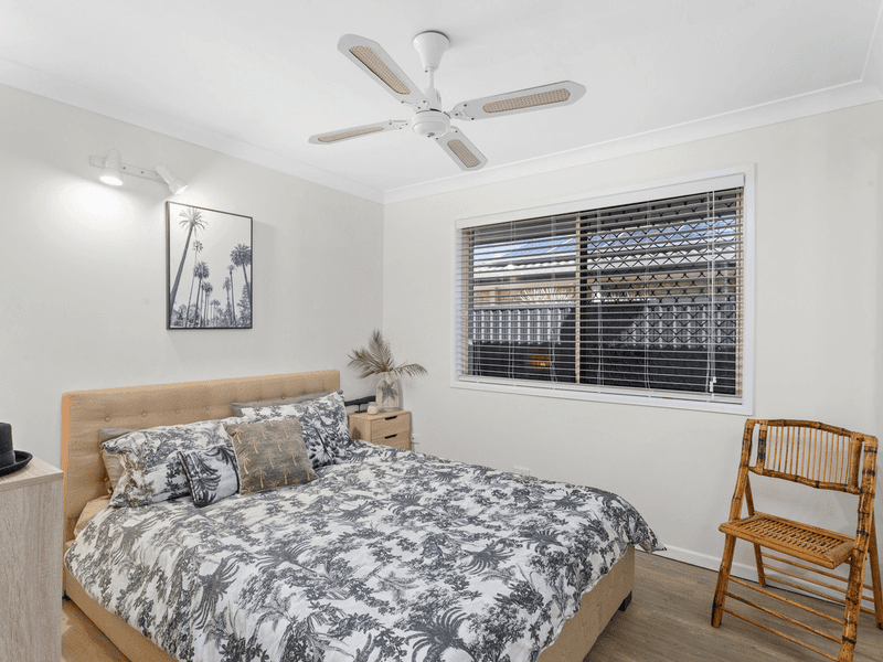 90 Cassowary Drive, Burleigh Waters, QLD 4220