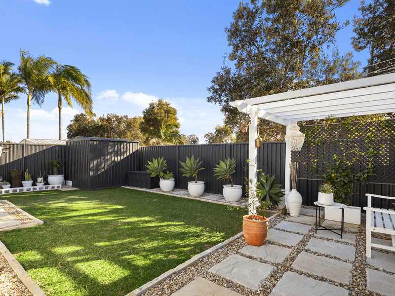 90 Cassowary Drive, Burleigh Waters, QLD 4220