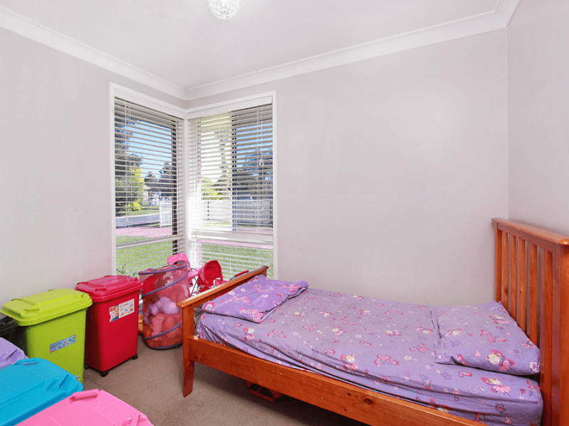 11 Primrose Circuit, CLAREMONT MEADOWS, NSW 2747