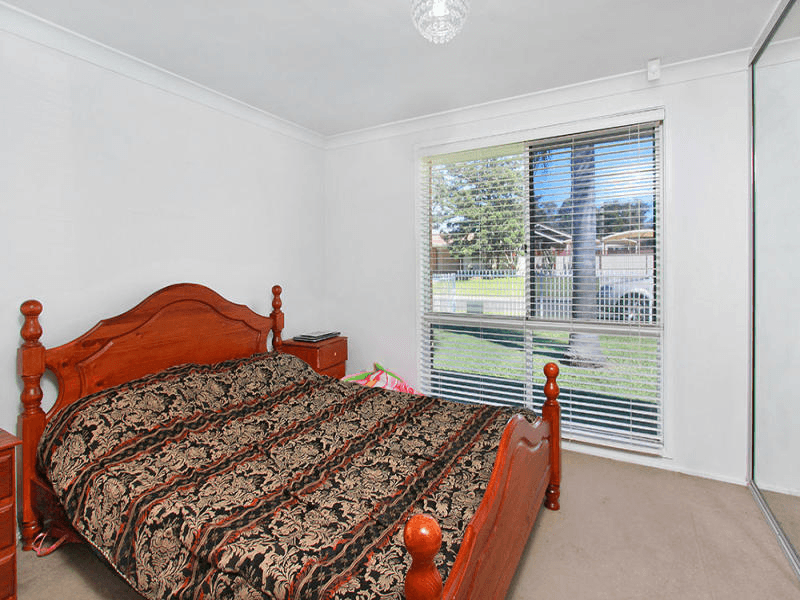 11 Primrose Circuit, CLAREMONT MEADOWS, NSW 2747