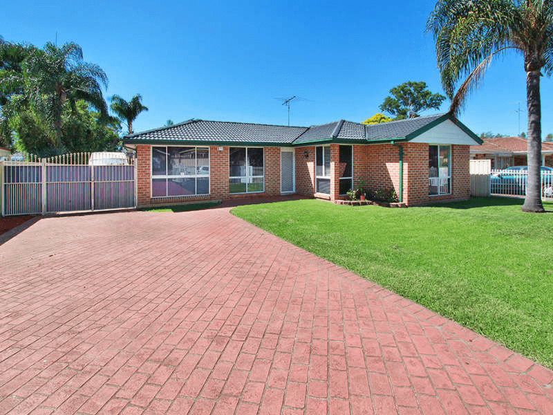 11 Primrose Circuit, CLAREMONT MEADOWS, NSW 2747