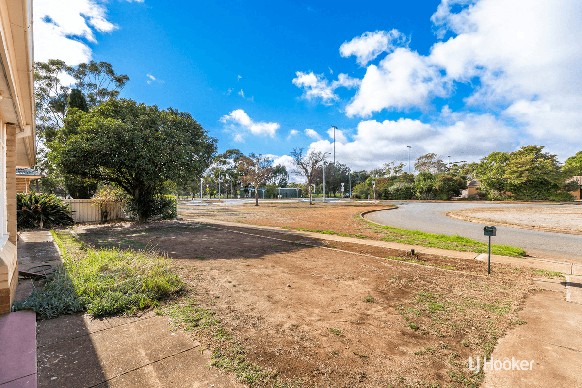 34  Harvey Road, ELIZABETH SOUTH, SA 5112