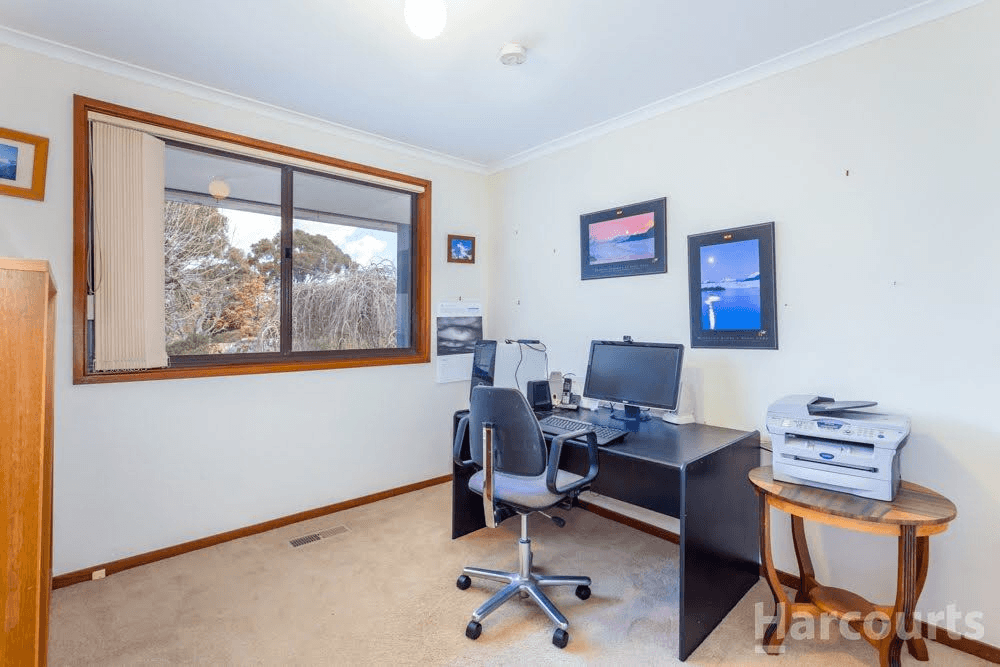 8 Mortlock Circuit, Kaleen, ACT 2617