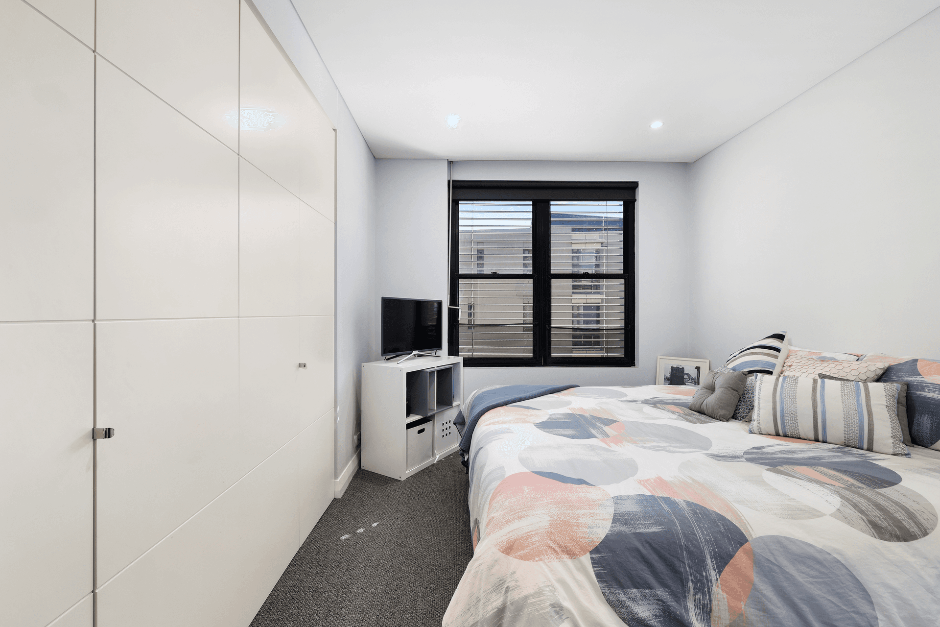 E802/24-26 Point Street, Pyrmont, NSW 2009