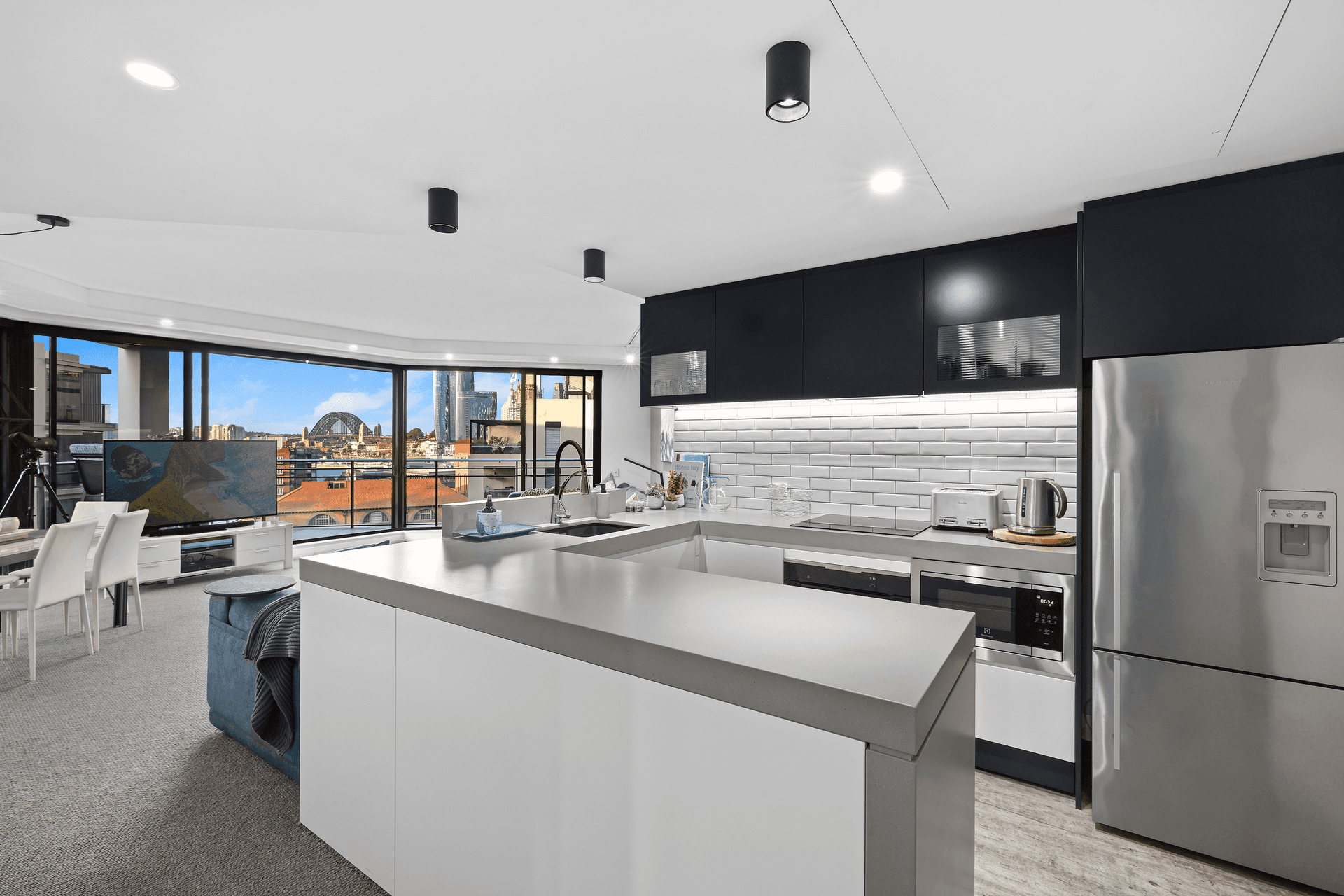 E802/24-26 Point Street, Pyrmont, NSW 2009