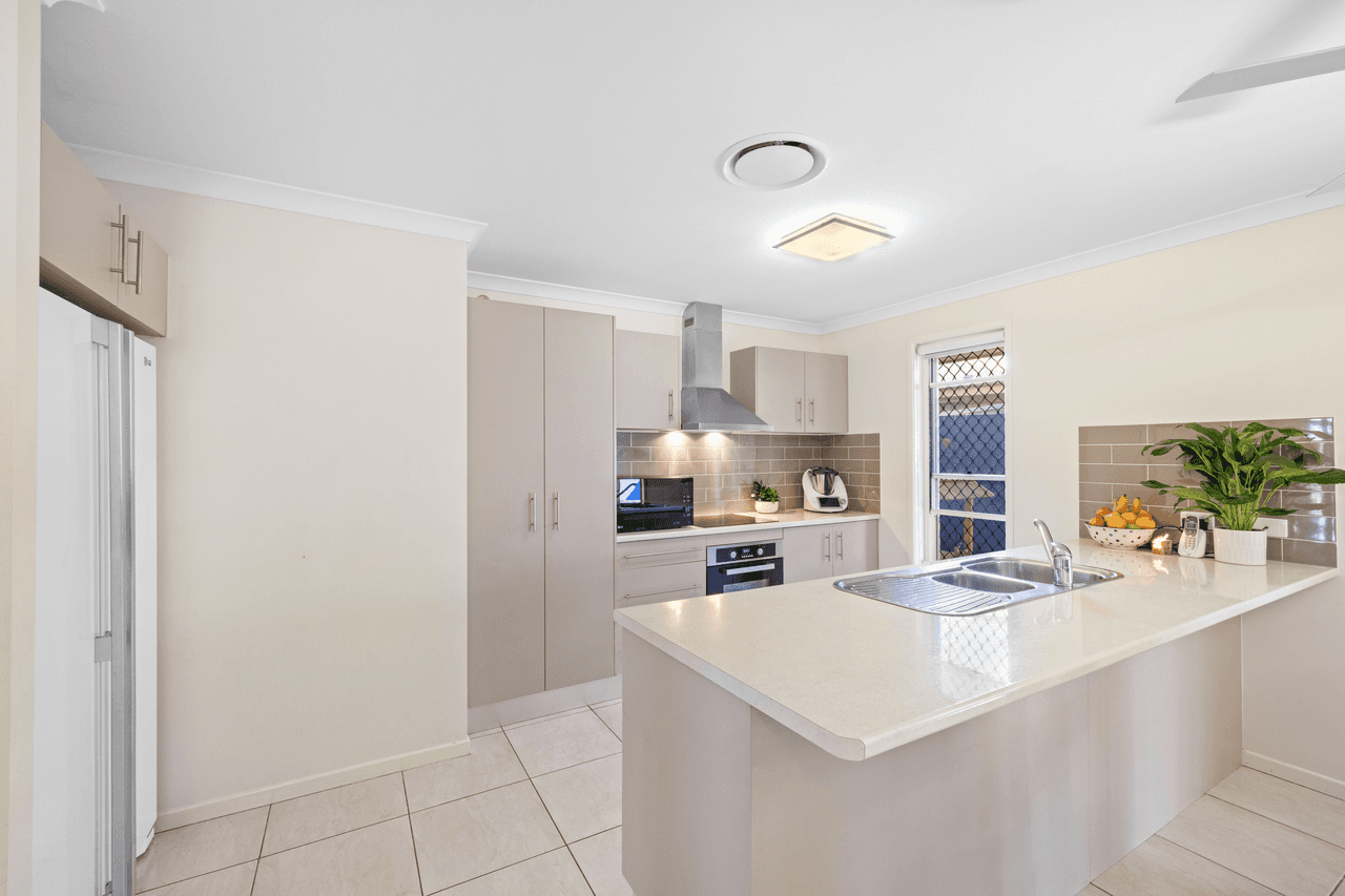 2/21 Kay Avenue, BLI BLI, QLD 4560