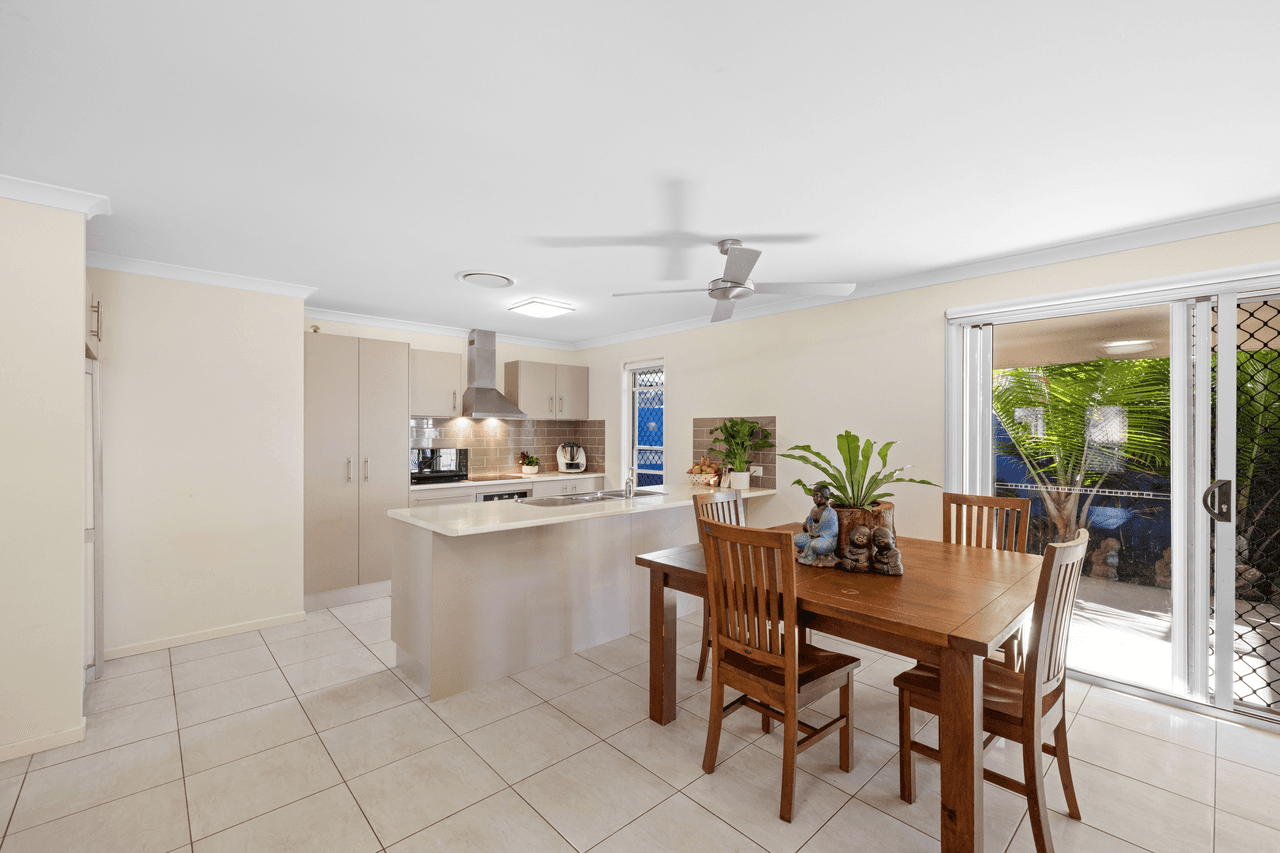 2/21 Kay Avenue, BLI BLI, QLD 4560