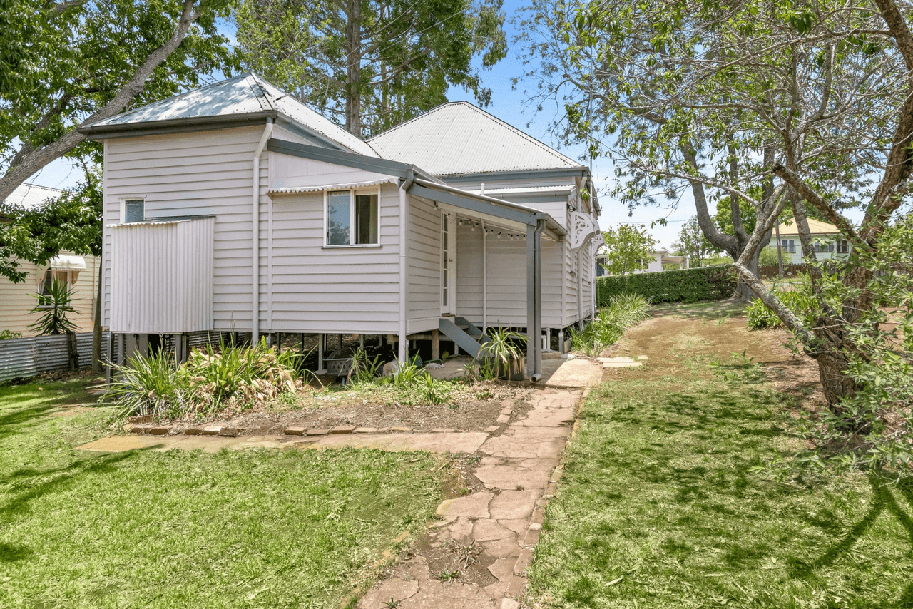 56 Long Street, RANGEVILLE, QLD 4350