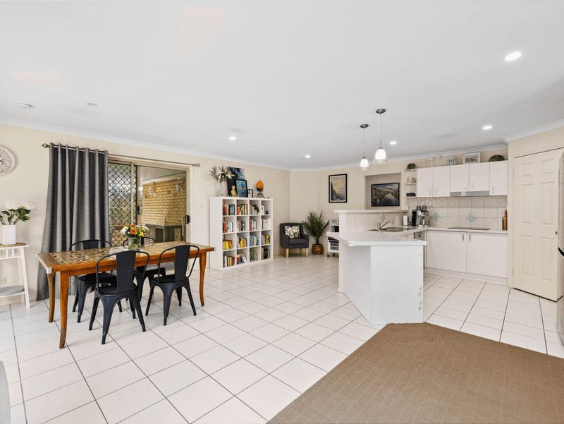 9 Turnberry Close, OXLEY, QLD 4075