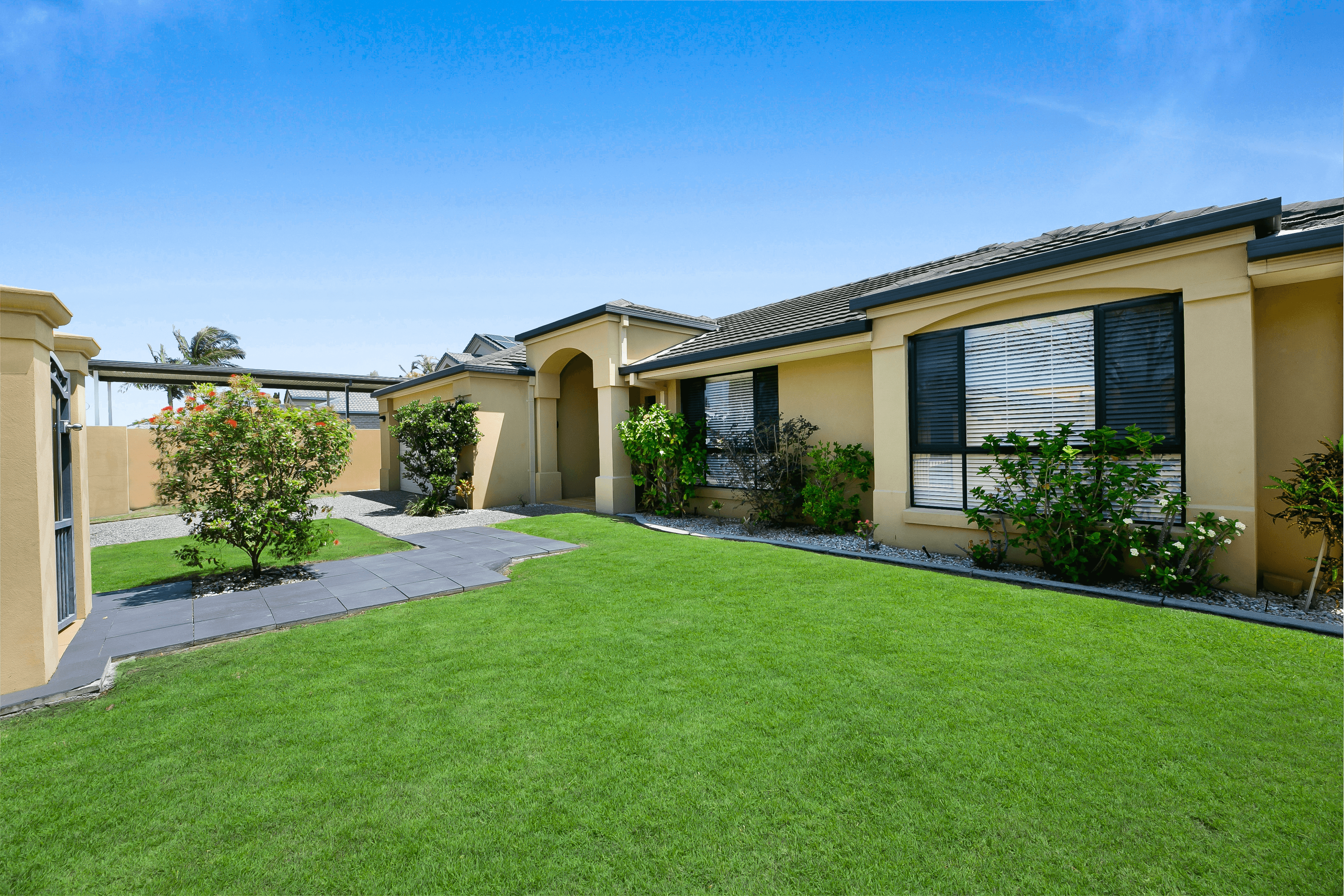 31 Deborah Avenue, BENOWA WATERS, QLD 4217