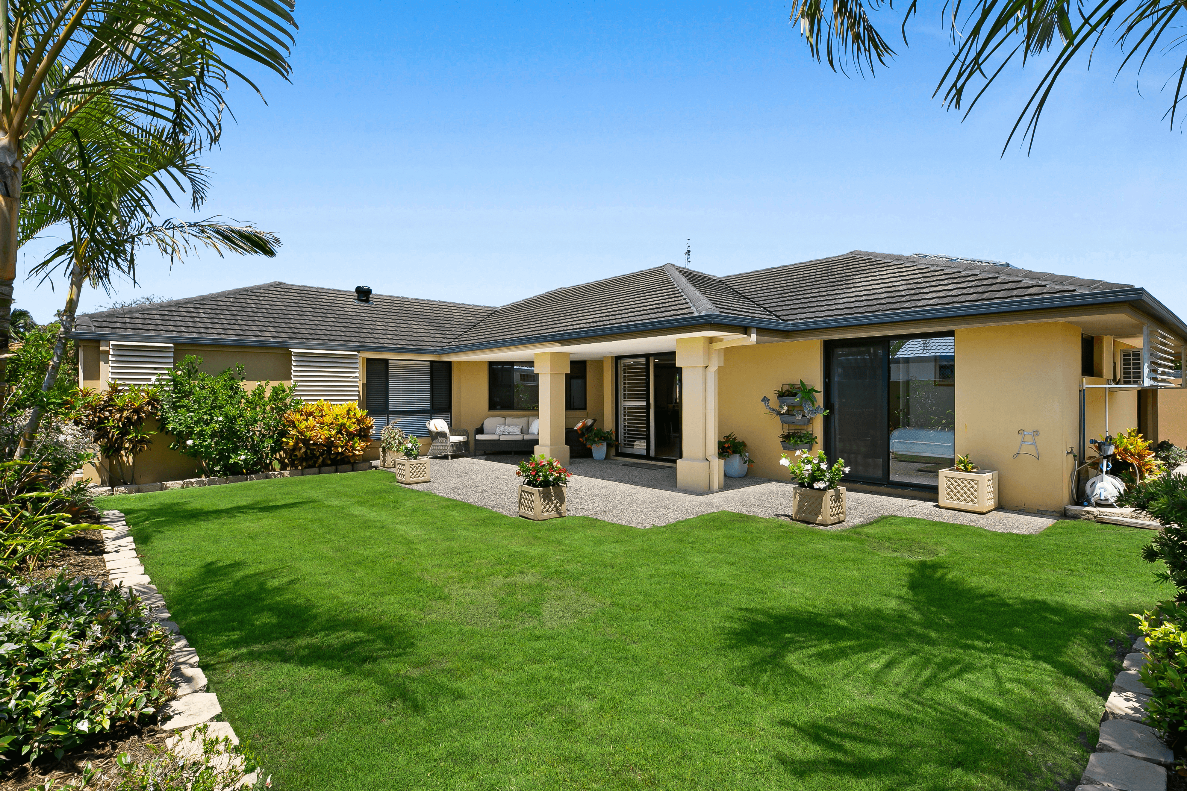 31 Deborah Avenue, BENOWA WATERS, QLD 4217