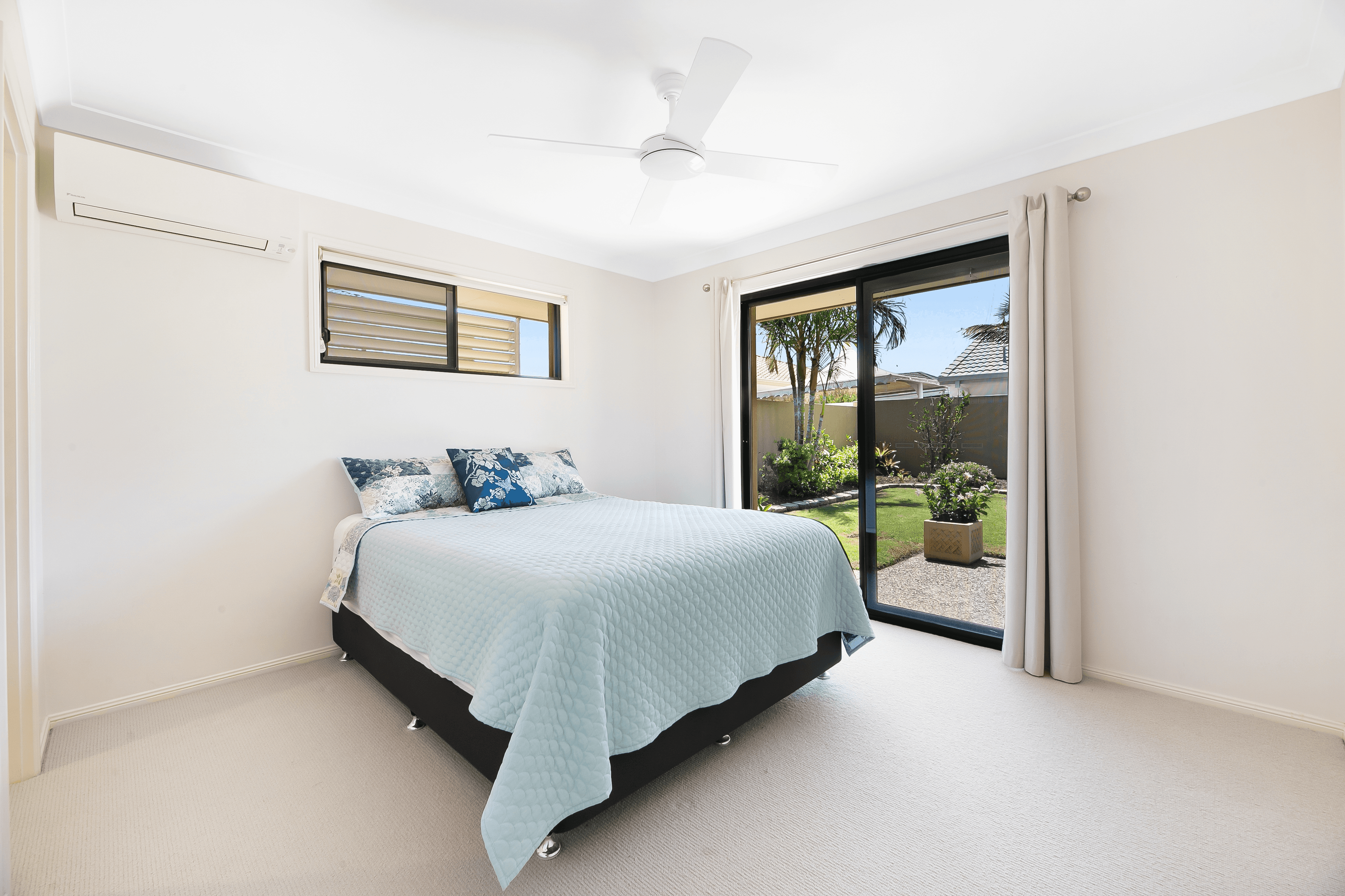 31 Deborah Avenue, BENOWA WATERS, QLD 4217