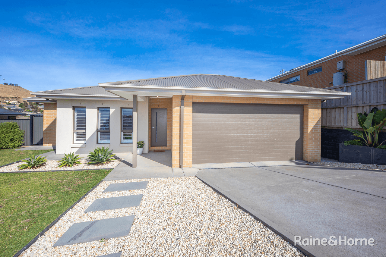 21 Lewis Place, SUNBURY, VIC 3429