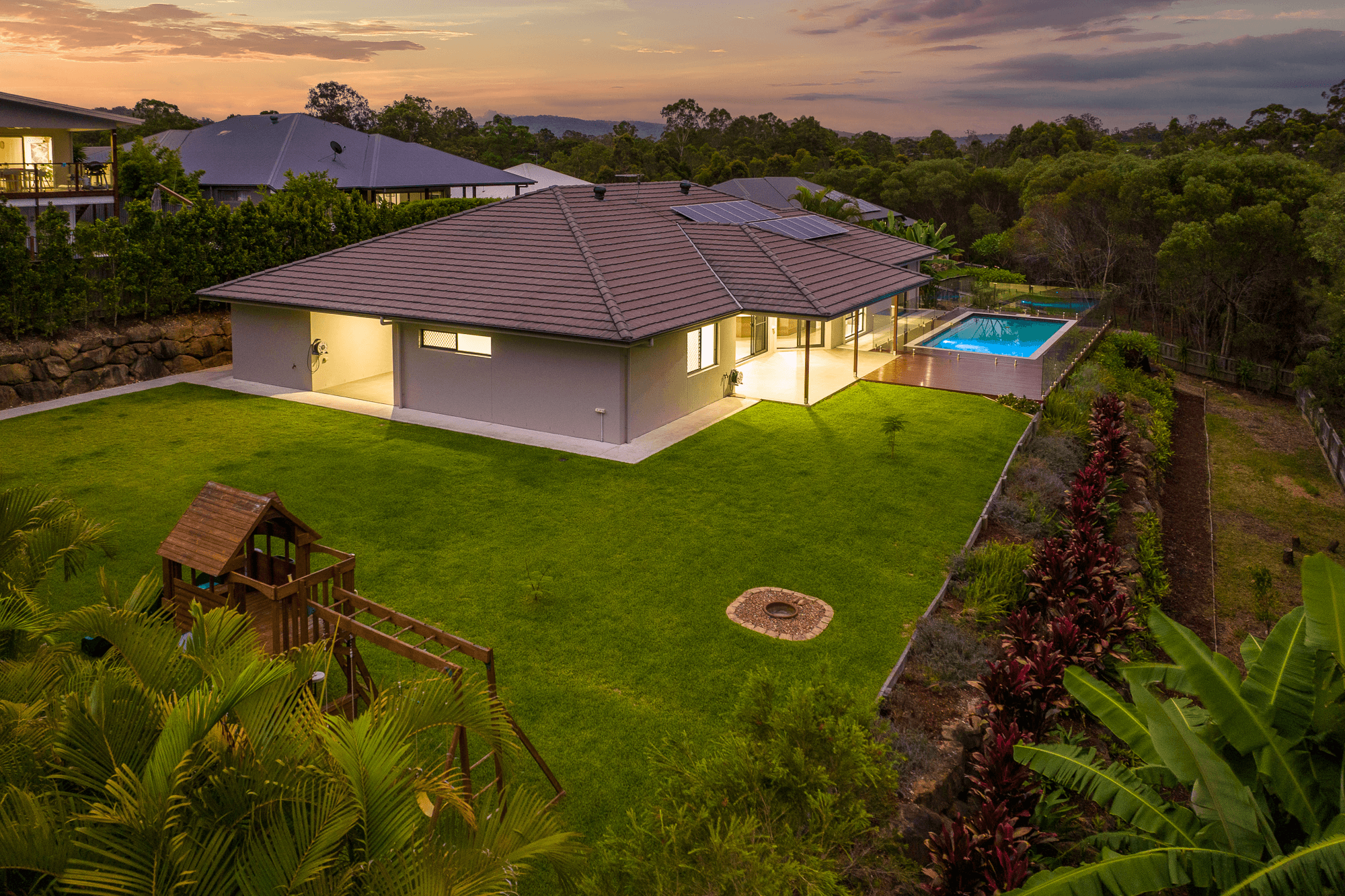 9 Button Quail Court, GILSTON, QLD 4211