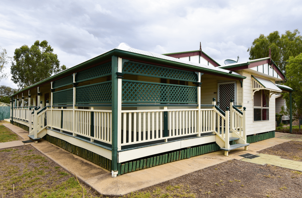 27 Robin Road, LONGREACH, QLD 4730