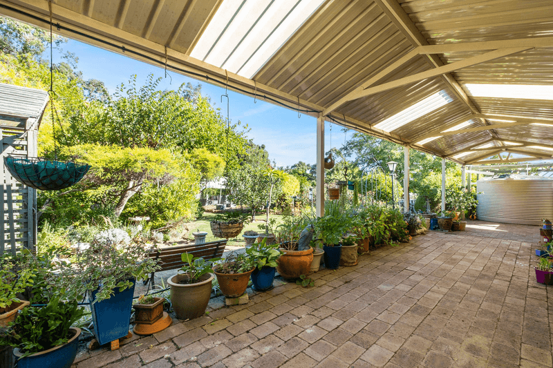 12 Bottega Place, LESMURDIE, WA 6076