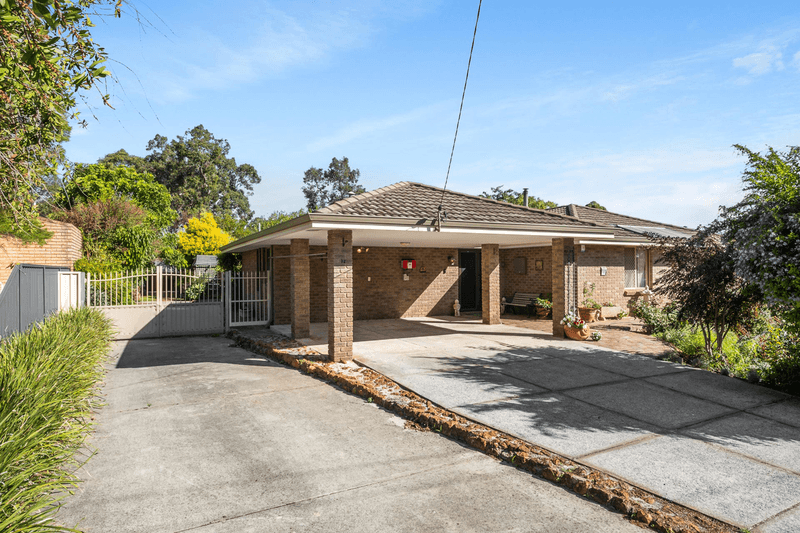 12 Bottega Place, LESMURDIE, WA 6076