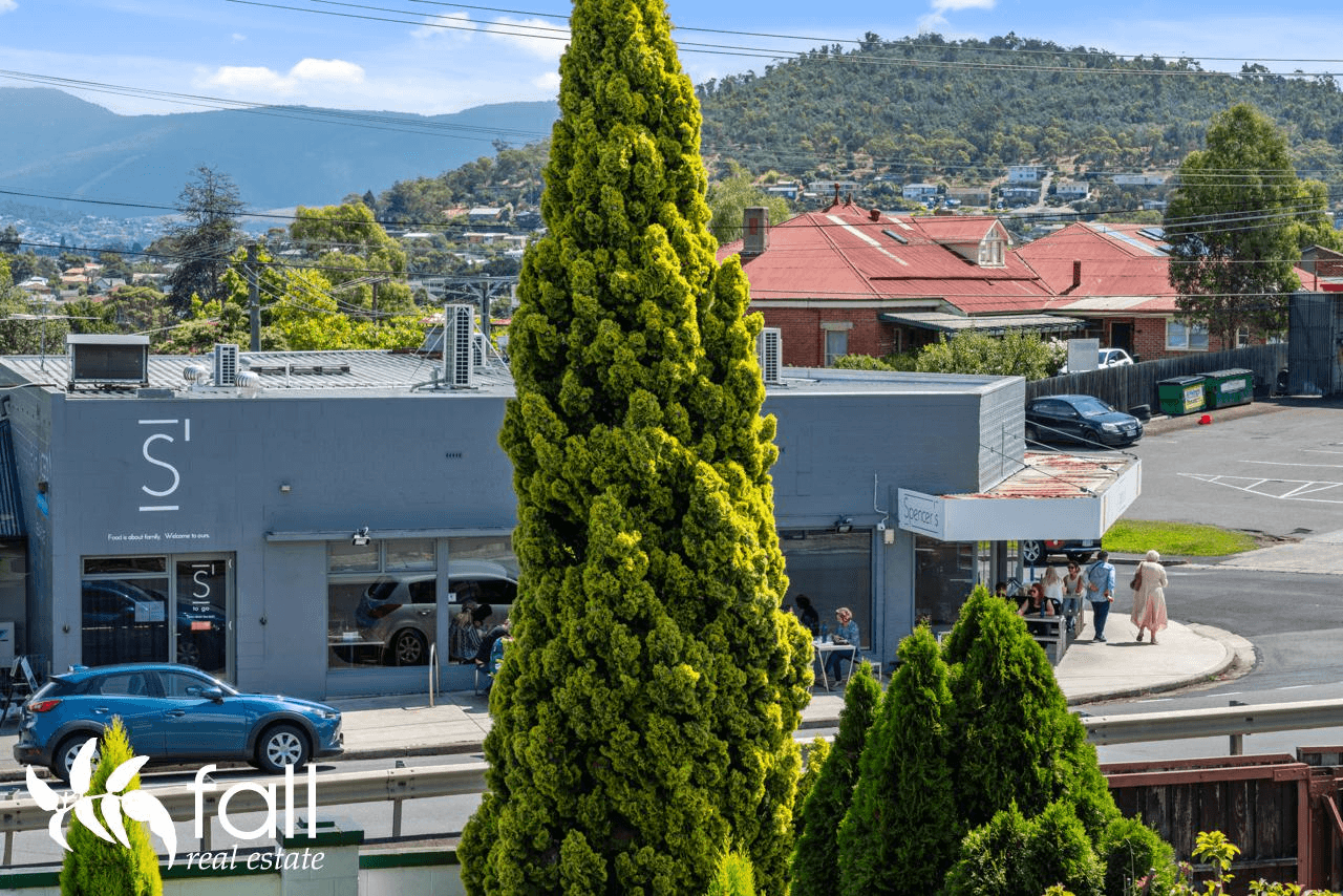 132 East Derwent Highway, LINDISFARNE, TAS 7015