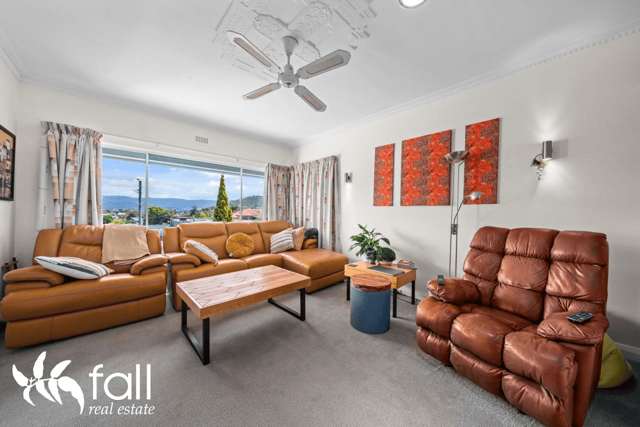 132 East Derwent Highway, LINDISFARNE, TAS 7015