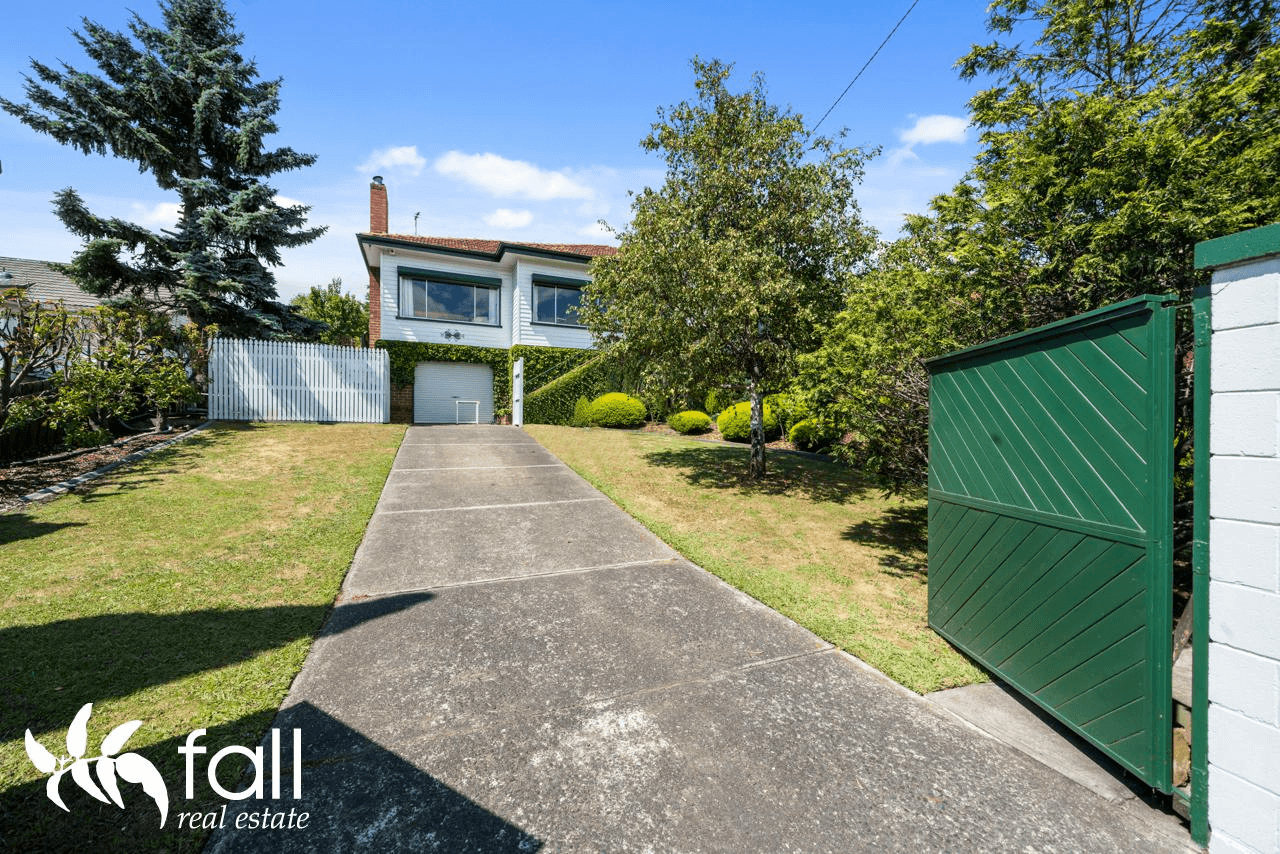 132 East Derwent Highway, LINDISFARNE, TAS 7015