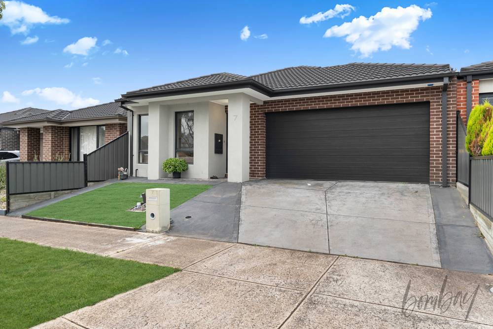 7 Brass Loop, WOLLERT, VIC 3750