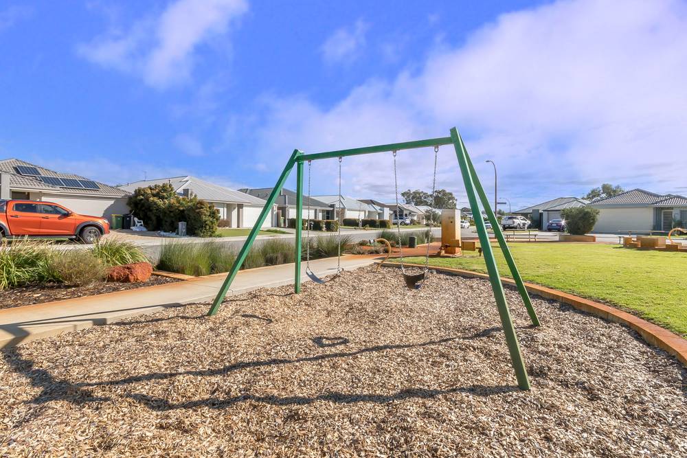 9 Redshank Lane, MARTIN, WA 6110