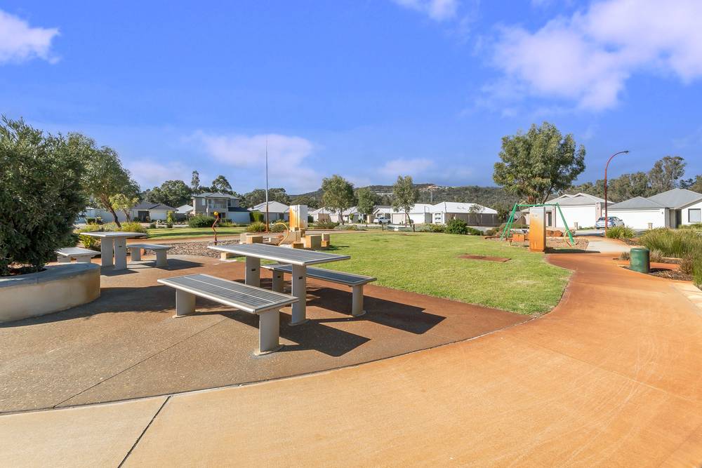 9 Redshank Lane, MARTIN, WA 6110