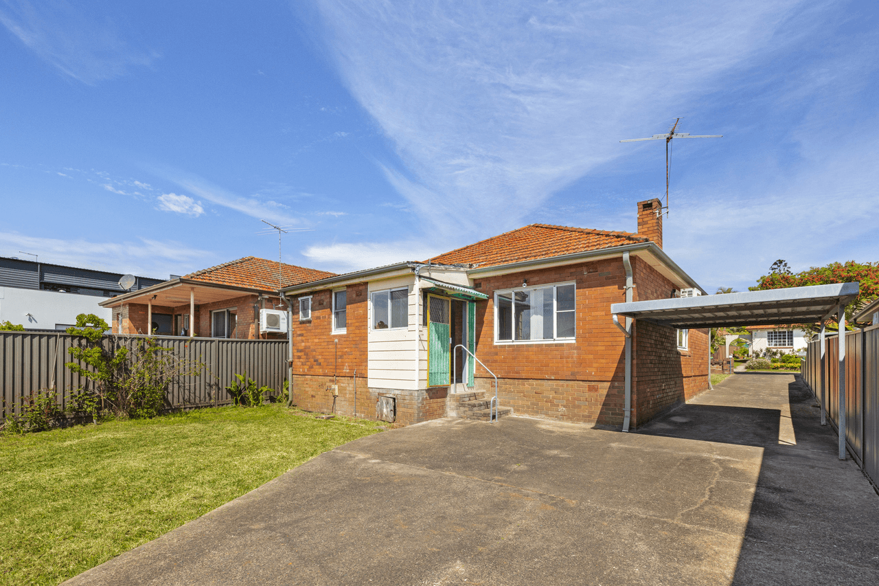 4 Saxon Street, Belfield, NSW 2191