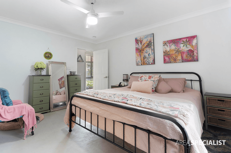 23 Pine Street, JACOBS WELL, QLD 4208