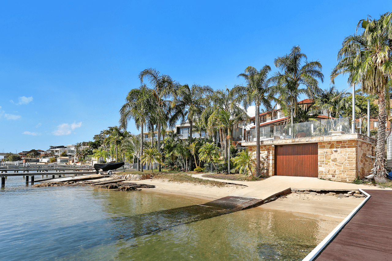 41 Holt Road, Taren Point, NSW 2229