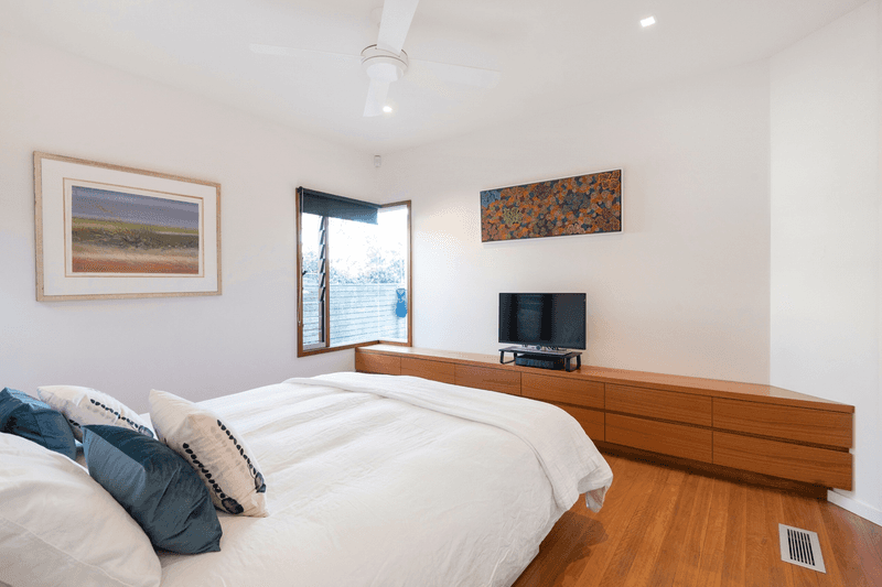 254 Whale Beach Road, WHALE BEACH, NSW 2107