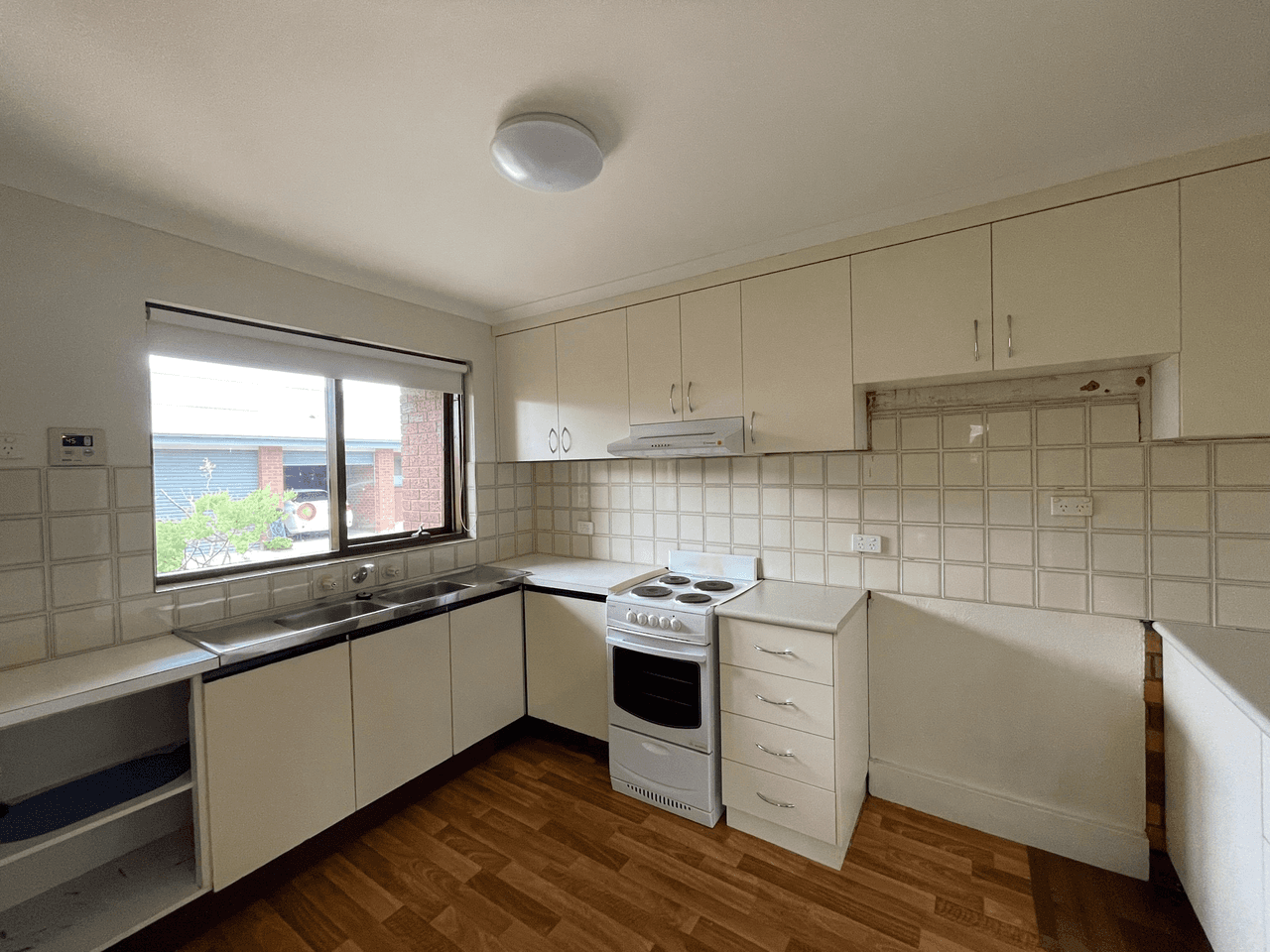 4/142 Alexandra Street, EAST ALBURY, NSW 2640